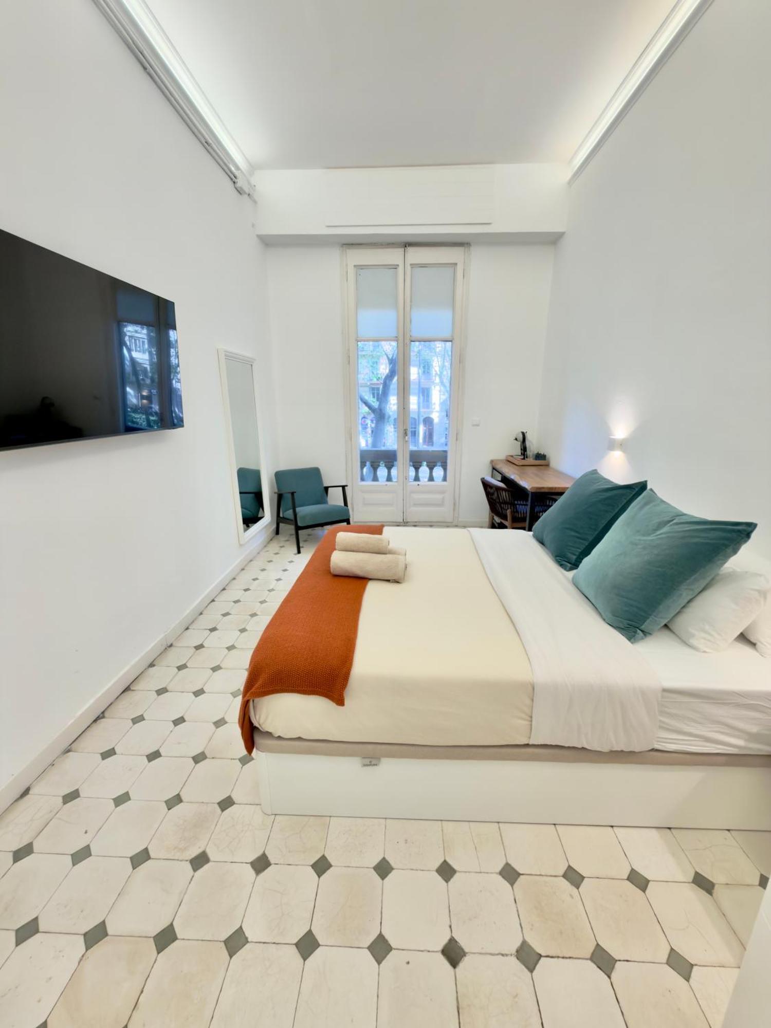 Double Room Private Bathroom